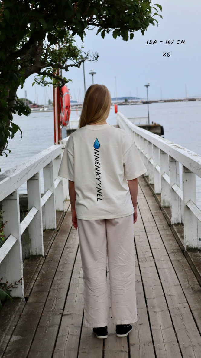 Onnenkyynel unisex kerma Boxy T-paita