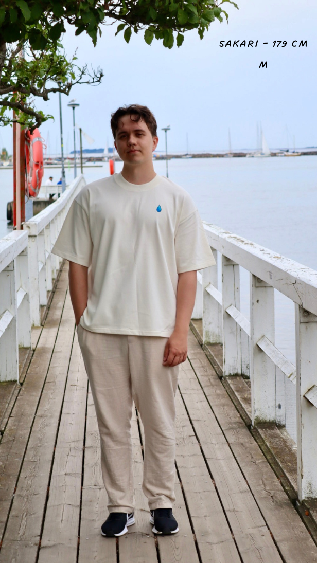 Onnenkyynel unisex kerma Boxy T-paita